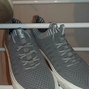 Blowfish sneakers women's size women's 8 or 8.5 US